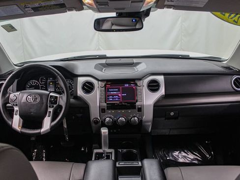 Used 2021 Toyota Tundra SR5 w/ SR5 Leather Package AWD/4WD image 28