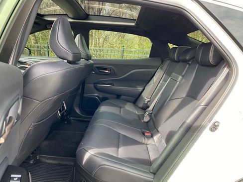 Used 2025 Toyota Crown Platinum image 32