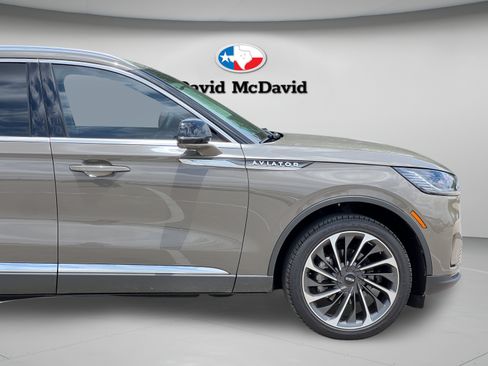 New 2025 Lincoln Aviator Reserve w/ Equipment Group 201A AWD/4WD image 34