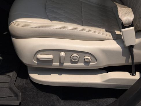 Used 2024 Buick Enclave Avenir w/ Avenir Technology Package FWD image 14