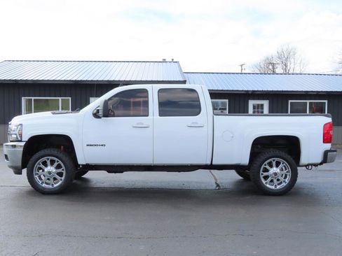 Used 2013 Chevrolet Silverado 2500 LTZ w/ LTZ Plus Package image 3