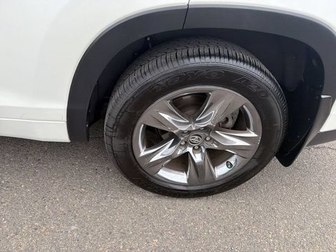 Used 2019 Toyota Highlander Limited Platinum AWD/4WD image 31