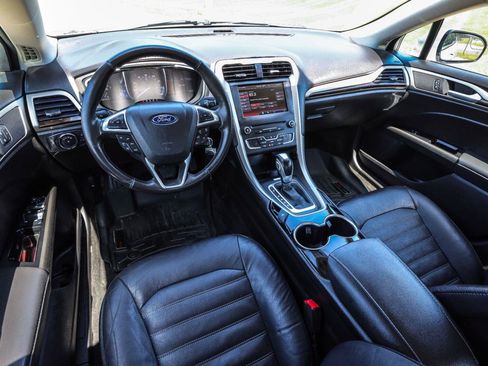 Used 2016 Ford Fusion SE w/ Equipment Group 202A FWD image 21