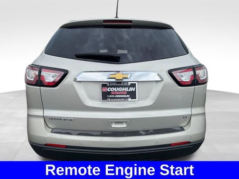 Used 2017 Chevrolet Traverse LT FWD image 4