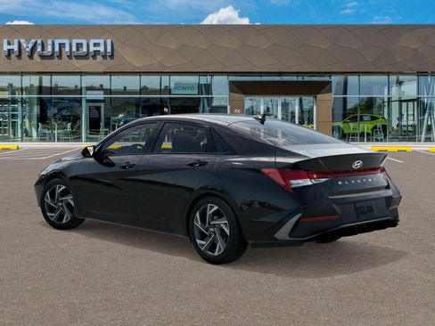 Certified 2025 Hyundai Elantra Sport w/ Cargo Package FWD image 5