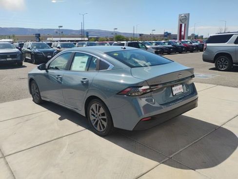 New 2026 Nissan Sentra SL FWD image 7
