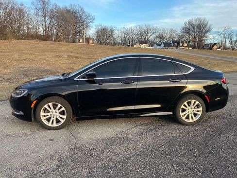 Used 2016 Chrysler 200 Limited w/ Convenience Group image 9