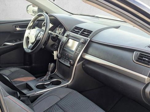 Used 2015 Toyota Camry SE image 20