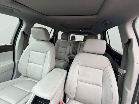 Used 2017 GMC Acadia SLT w/ LPO, Floor Liner Package AWD/4WD image 19