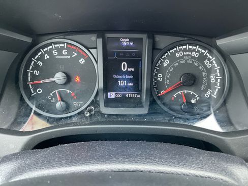 Used 2022 Toyota Tacoma SR image 20