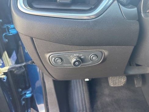 Used 2020 Chevrolet Equinox LT image 19