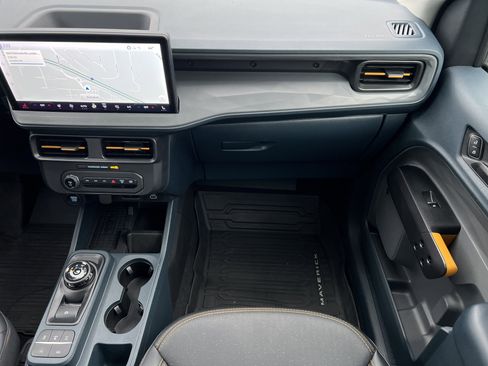 Used 2025 Ford Maverick Tremor image 32