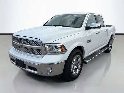Used 2017 RAM 1500 Laramie image 7