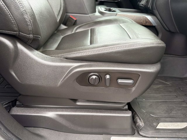 Used 2022 GMC Sierra 1500 Denali w/ Denali Premium Package RWD image 16