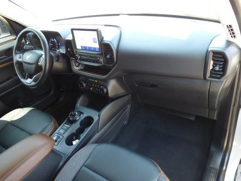 Used 2023 Ford Bronco Sport Outer Banks w/ Tech Package AWD/4WD image 13