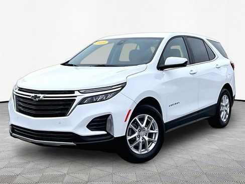 Used 2023 Chevrolet Equinox LT image 3