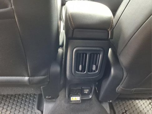 Used 2018 Jeep Compass Latitude w/ Popular Equipment Group AWD/4WD image 7