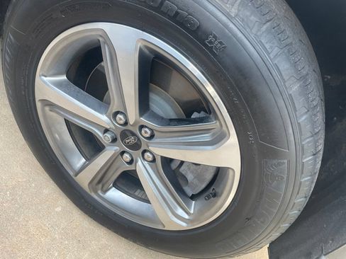 Used 2024 Ford Edge SEL w/ Convenience Package AWD/4WD image 4