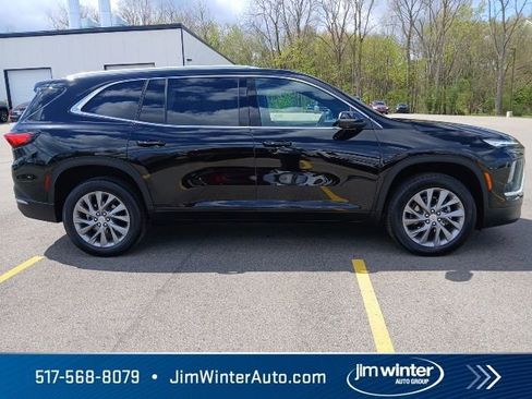 Used 2025 Buick Enclave Preferred AWD/4WD image 7