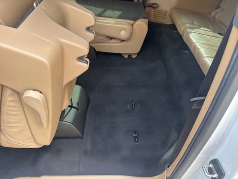 Used 2019 Cadillac Escalade ESV Platinum image 39