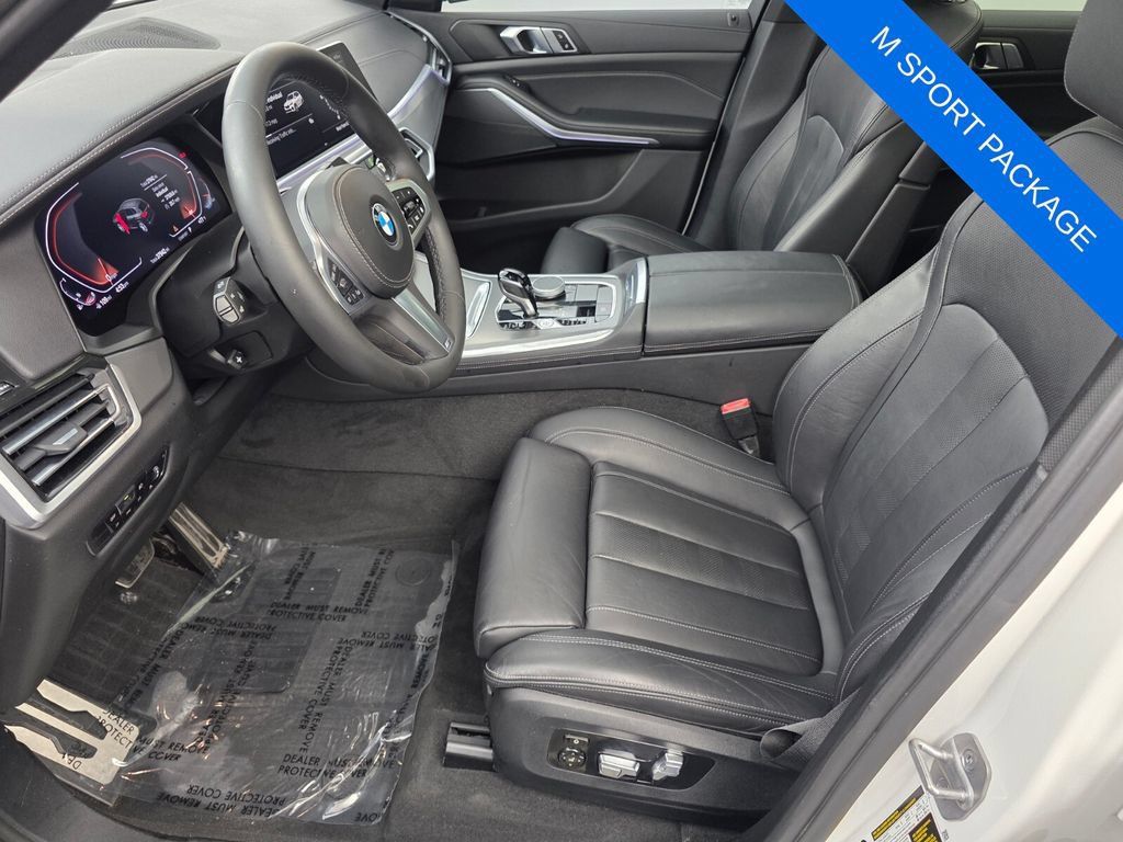Certified 2022 BMW X5 sDrive40i w/ M Sport Package RWD image 8