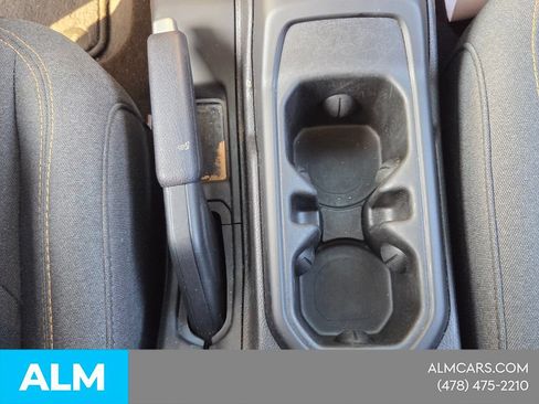 Used 2025 Jeep Wrangler Unlimited Sahara AWD/4WD image 19