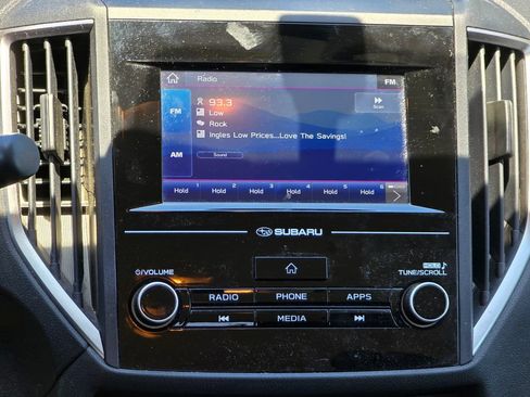 Used 2021 Subaru Crosstrek 2.0i AWD/4WD image 8