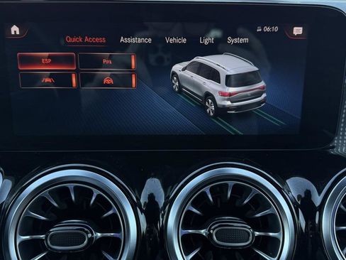 Used 2022 Mercedes-Benz EQB 300 4MATIC image 45