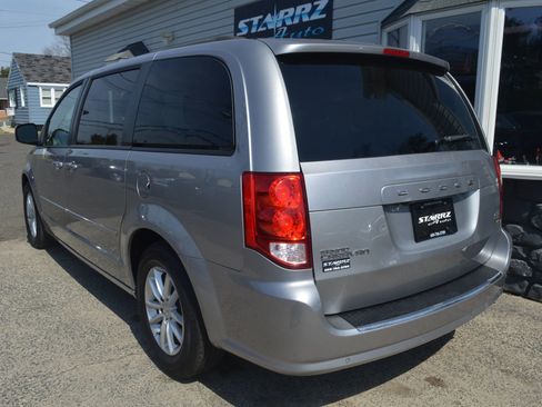 Used 2016 Dodge Grand Caravan SXT w/ Rear Park Assist Package image 3