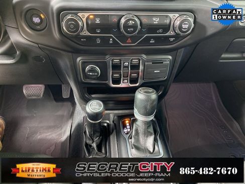 Used 2022 Jeep Wrangler Unlimited Sport image 23