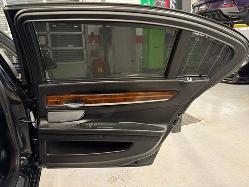 Used 2013 BMW 760Li image 27