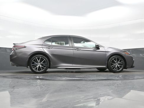 Used 2023 Toyota Camry SE FWD image 32