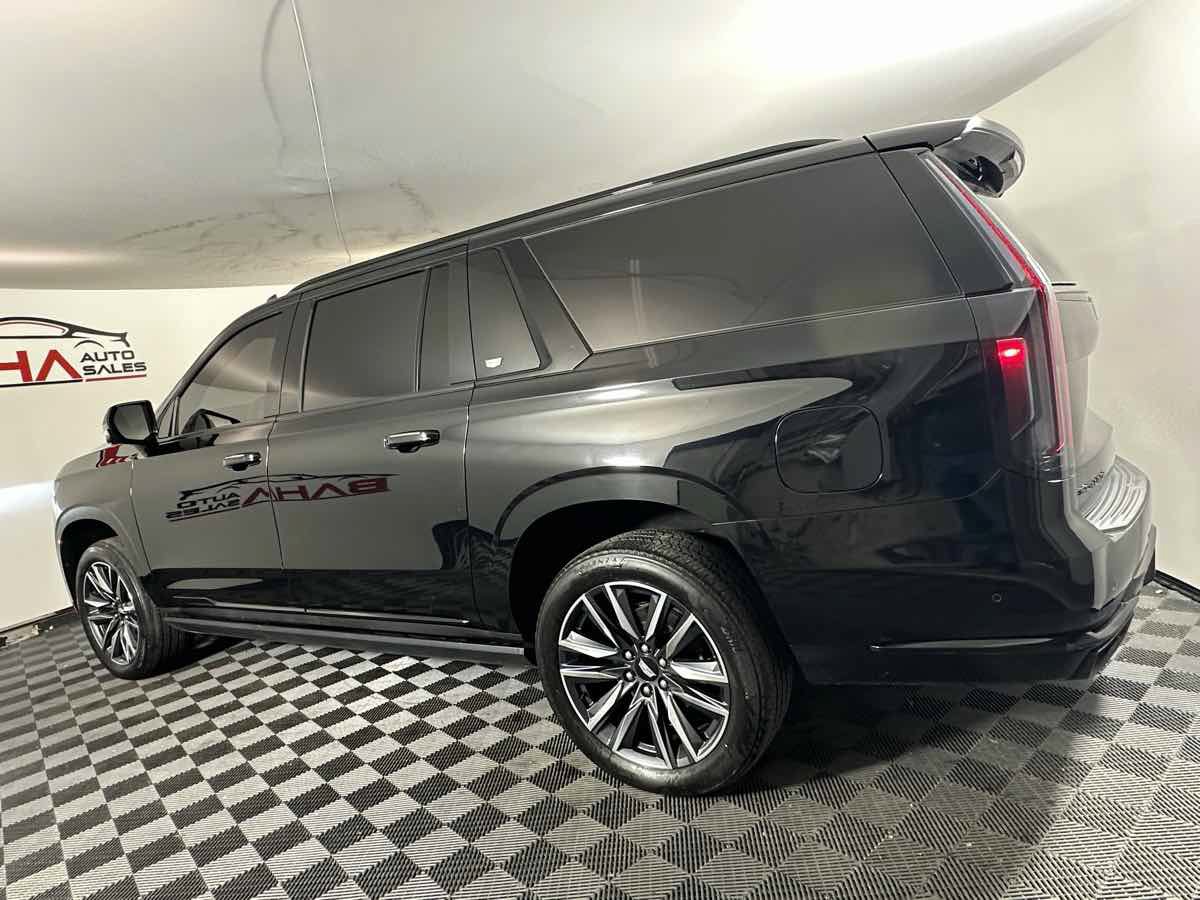 Used 2021 Cadillac Escalade ESV Sport Platinum AWD/4WD image 7