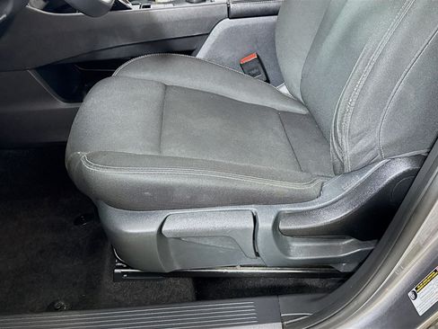 Used 2023 Nissan Rogue S AWD/4WD image 19