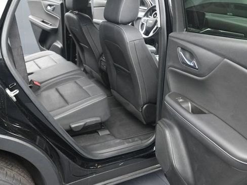 Used 2023 Chevrolet Blazer LT w/ Sound & Technology Package FWD image 18