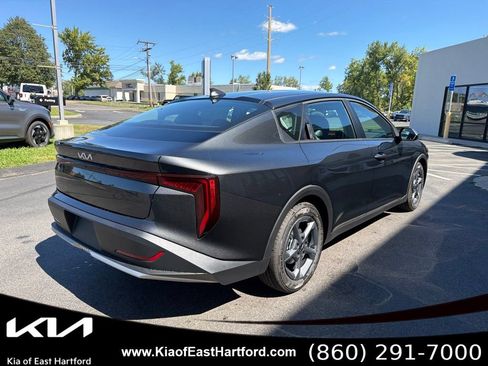 New 2026 Kia K4 FWD image 8