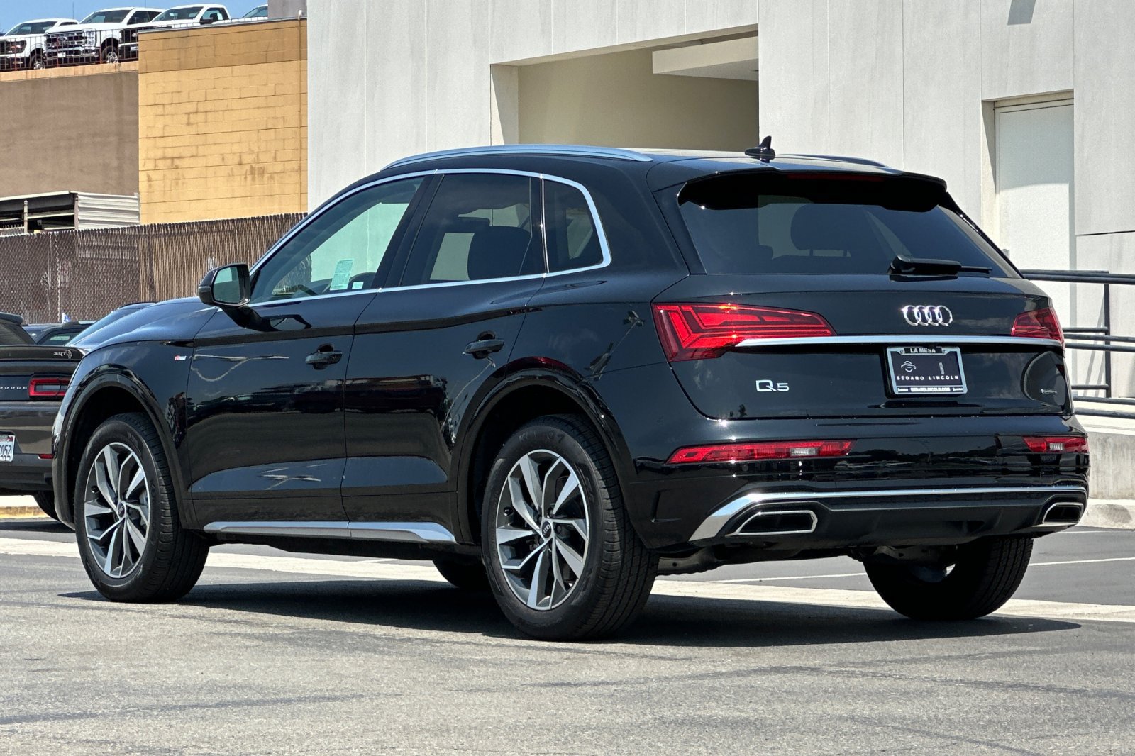 Used 2022 Audi Q5 2.0T Premium w/ Convenience Package AWD/4WD image 5