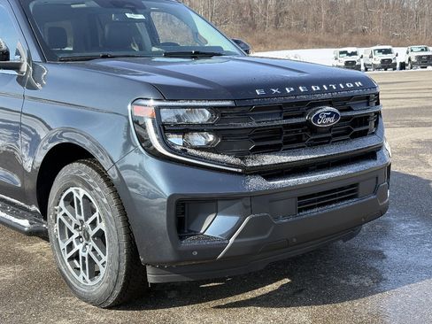 New 2026 Ford Expedition Active AWD/4WD image 9