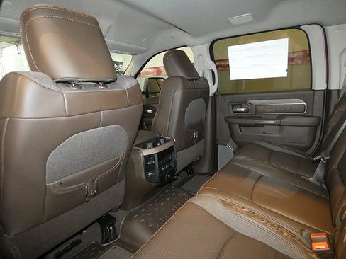 New 2026 RAM 2500 Limited AWD/4WD image 30