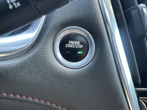 Used 2023 Chevrolet Traverse RS AWD/4WD image 25