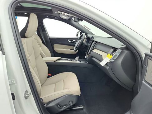 New 2026 Volvo XC60 B5 Plus w/ Climate Package image 22