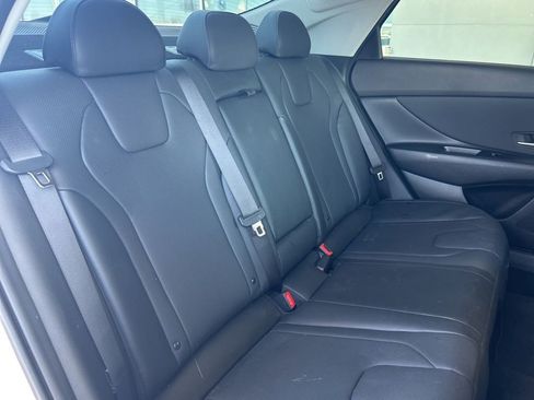 Used 2023 Hyundai Elantra Limited image 30