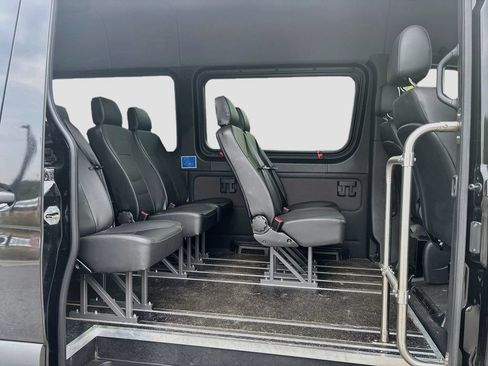Used 2023 Mercedes-Benz Sprinter 3500 image 15