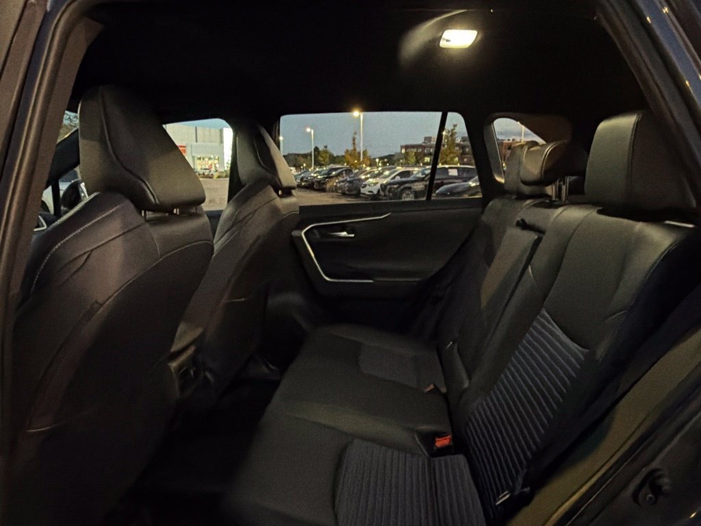 Used 2024 Toyota RAV4 XSE w/ Advanced Technology Package AWD/4WD image 19