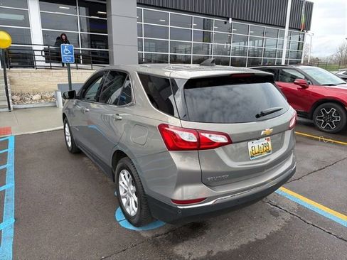 Used 2019 Chevrolet Equinox LT image 2