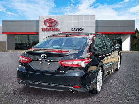 Used 2019 Toyota Camry XLE w/ Carpet Mat Package FWD image 5