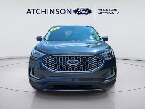 Certified 2024 Ford Edge SEL w/ Convenience Package AWD/4WD image 2