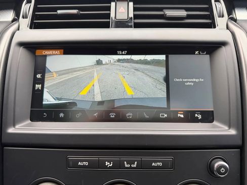 Used 2020 Land Rover Discovery Landmark AWD/4WD image 39