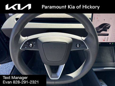 Used 2024 Tesla Model 3 Standard Range RWD image 27
