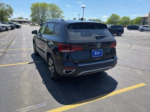 Used 2022 Volkswagen Taos SE AWD/4WD image 5